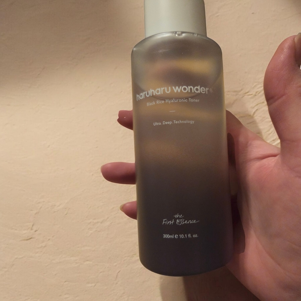 Haruharu Wonder Black Rice Hyaluronic Toner
